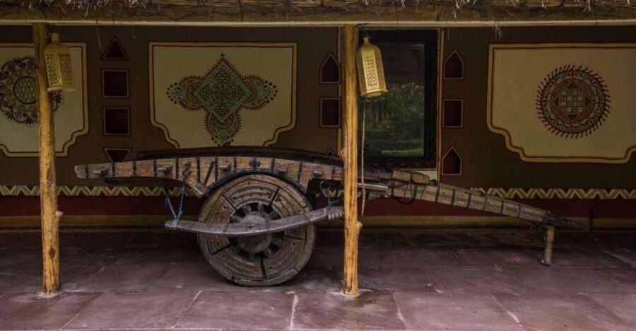 Jaipur: Chokhi Dhani with Private Transportation and Dinner - Getting oriented at Chokhi Dhani: entrance, layout, and how to start
