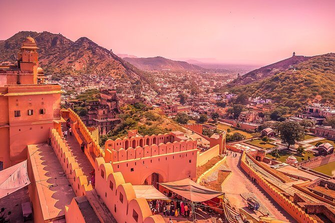 Jaipur city tour - Hawa Mahal photo break: what to expect from the Wind Palace