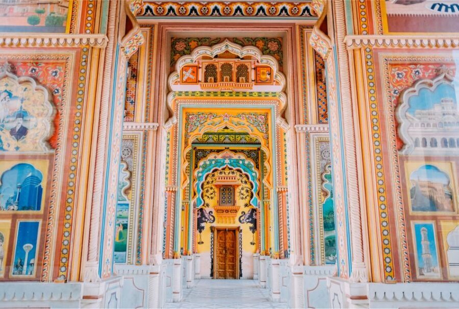Jaipur City Tour: City Palace, Jantar, Hawa & Jal Mahal - City Palace Jaipur: Royal Rooms, Museums, and What to Notice