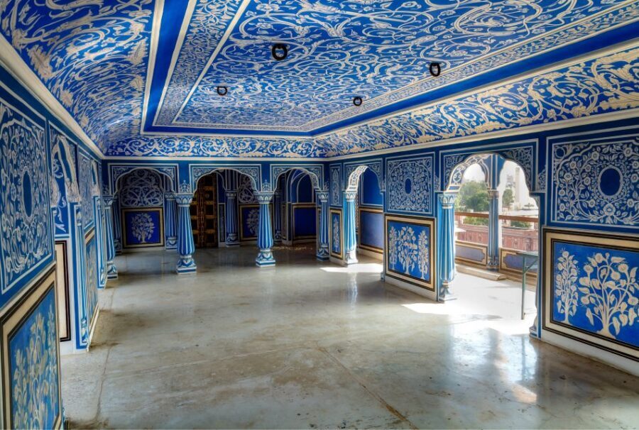 Jaipur City Tour: City Palace, Jantar, Hawa & Jal Mahal - Hawa Mahal in Photo Mode: 953 Windows and the Best Viewing Spots