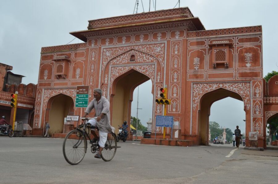 Jaipur : Cultural & History Tour With Private Guide - Pickup and the private guide effect (names that come up often)