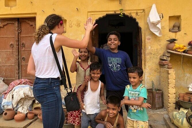 "Jaipur Cultural Walk: Explore life behind the pink walls" - Chhoti Chaupar: Masala Chai, Incense, Candles, and Strings of Decor