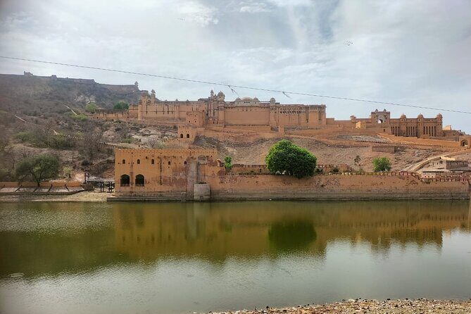 Jaipur: Evening City Tour In Open Jeep - Amber Fort’s Light & Sound show: the moment the night comes alive