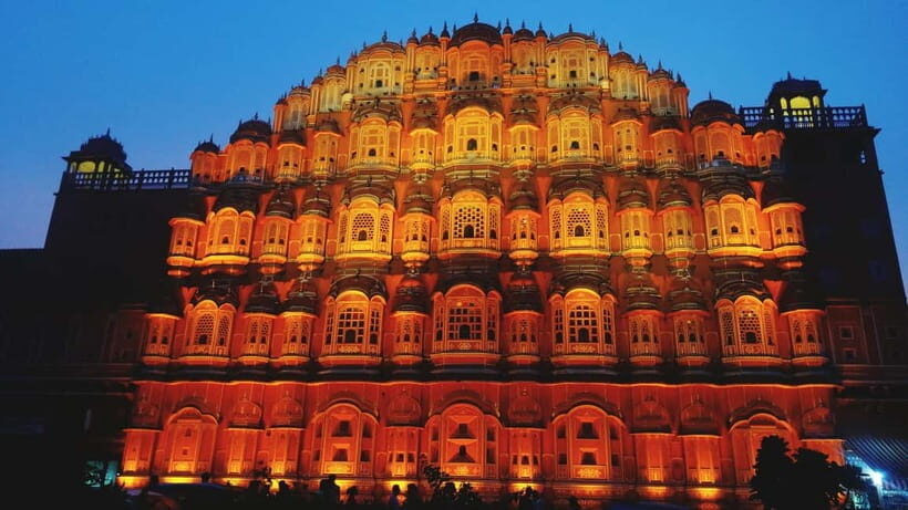 Jaipur: Evening City Tour In Open Jeep - Guide and vehicle: why the private setup is more than a comfort perk