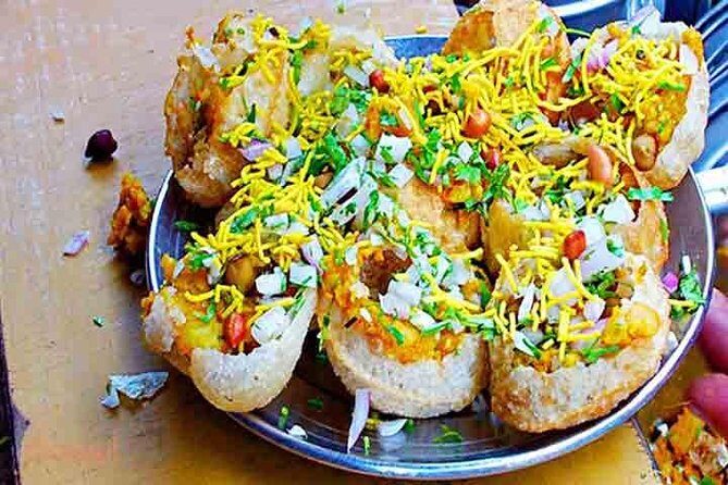 Jaipur Evening Food & market Tour: Savor the Test of the Jaipur - Getting there and moving around: pickup, private AC, and a rickshaw-style ride