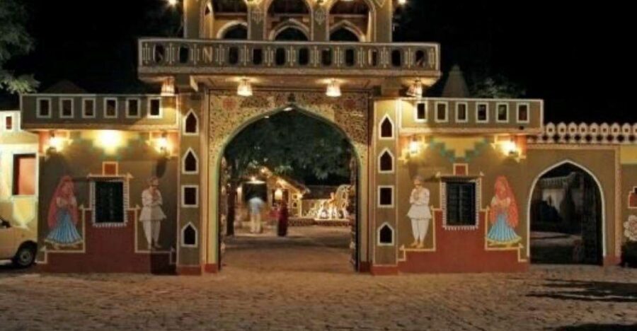 Jaipur Evening Tour Chokhi Dhani village culture with dinner - Old Jaipur shopping: useful time, but know what you’re looking for