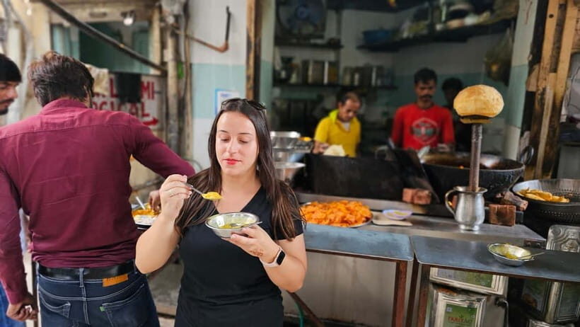 Jaipur Food Walk l Eat Just Like Locals - Jaipur’s Old Markets: The Best Setting for Street Food