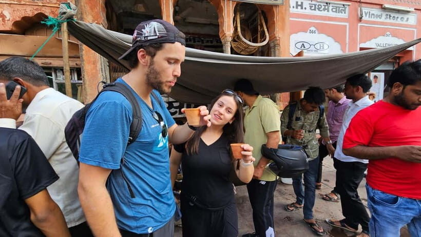 Jaipur Food Walk l Eat Just Like Locals - What You’ll Taste: Kadi Samosa, Mirchi Vada, Paneer Chilla, and Friends