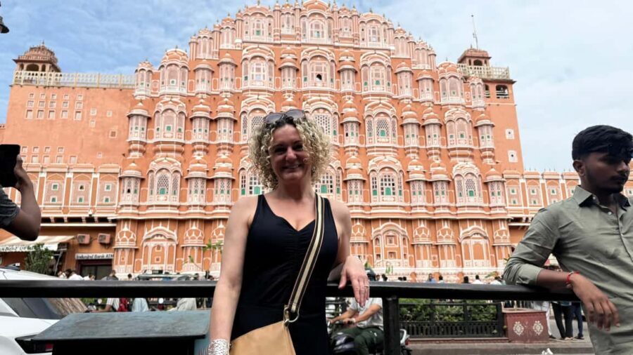 Jaipur: Full Day City Highlights Tour with Tour Guide - Panna Meena ka Kund and the Jal Mahal view-only contrast