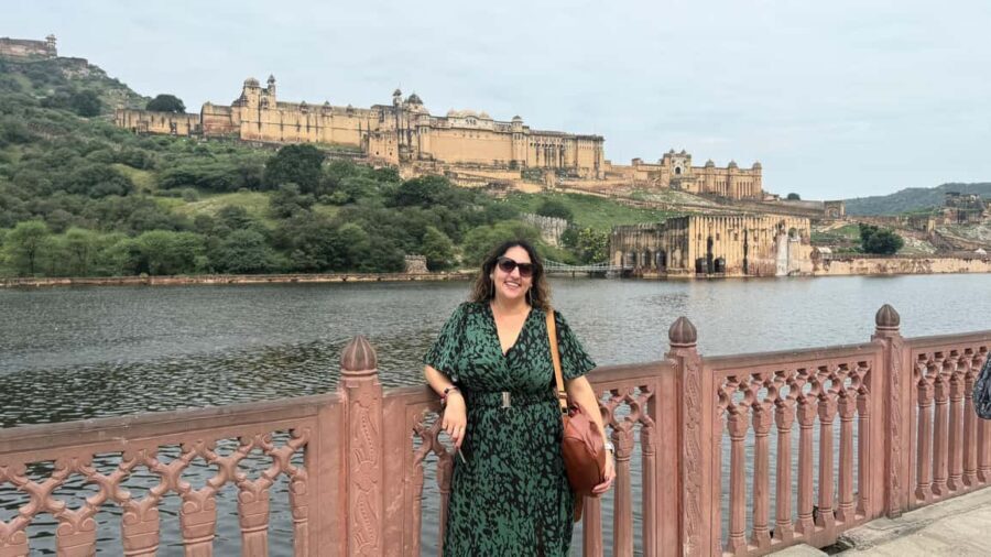 Jaipur: Full Day City Highlights Tour with Tour Guide - Lunch, an artisan workshop, and that 30-minute market window