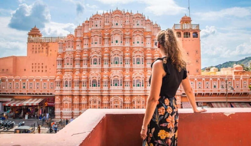 Jaipur: Full Day City sightseeing with Car, Guide & Lunch - Private AC Car and a Live Guide: Why 6 Hours Works