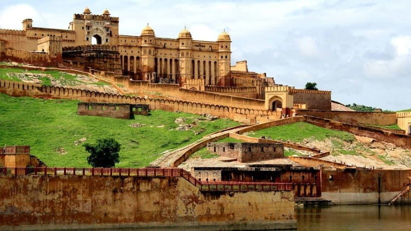 Jaipur: Full Day City sightseeing with Car, Guide & Lunch - Jantar Mantar: Stone Astronomy You Can See
