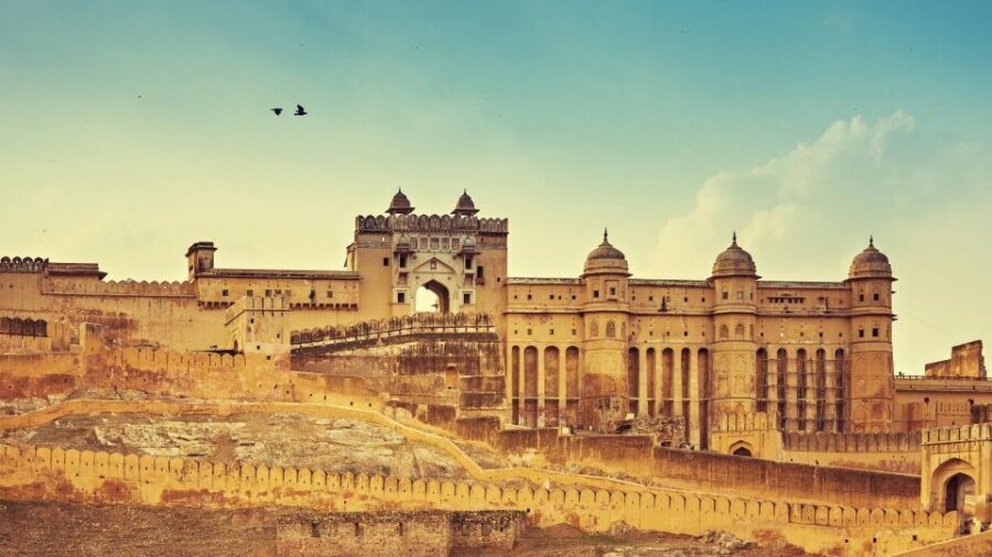 Jaipur: Full Day Sightseeing Tour By Car & Local Tour Guide - Hawa Mahal: those famous windows, explained
