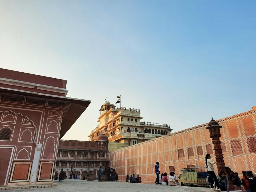 Jaipur: Full-Day Sightseeing Tour with Guide and Lunch - Jal Mahal at Man Sagar Lake: Photo Time With a View