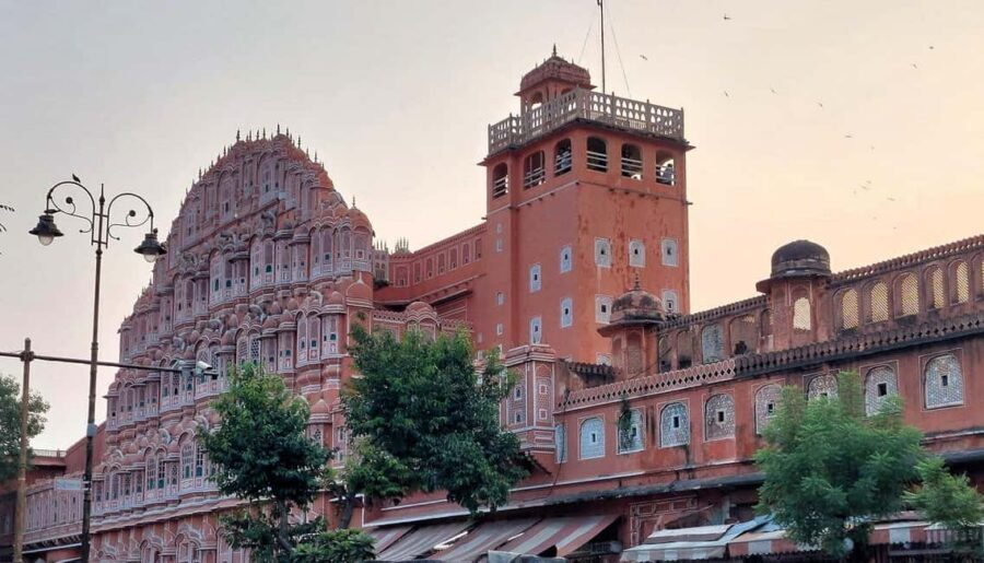Jaipur: Full or Half-Day City Sightseeing Guided Tour - Panna Meena ka Kund, Jal Mahal, and lunch break timing