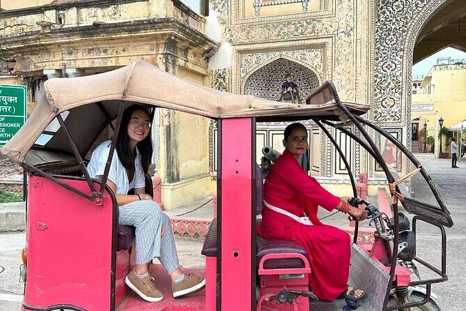 Jaipur Half-Day Heritage Tour by Women-Driven E-Rickshaw - Ramgarhmode Craft Workshops: Carpets, Embroidery, and Direct Impact