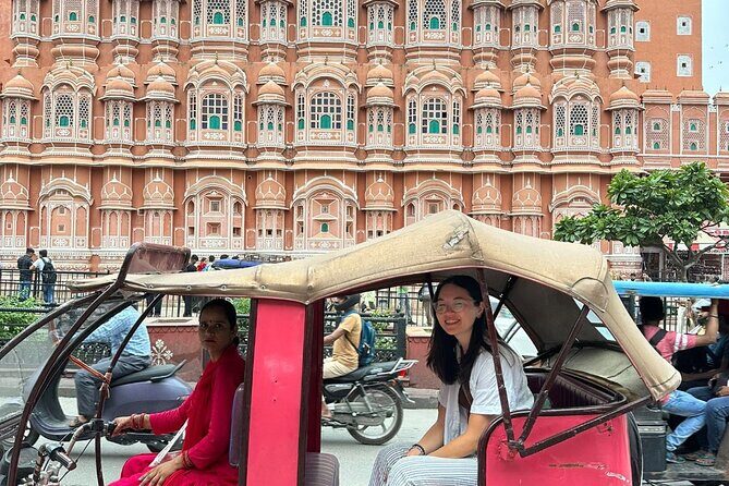 Jaipur Half-Day Heritage Tour by Women-Driven E-Rickshaw - Flower Market in Jaipur: A Short Stop That Sets the Tone
