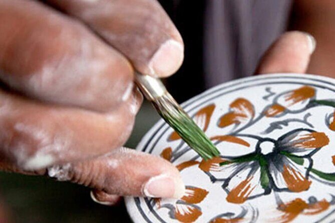 Jaipur Half-Day Shopping Tour with Hand Block Printing Class - Kuber Art N Craft: Handmade Painting on Multiple Surfaces