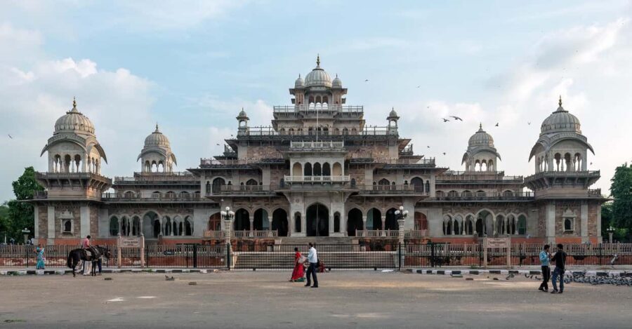 Jaipur: Half-Day Sightseeing Tour of the Heritage Pink City - Masala Chowk Tea Break: A Simple Local Ending