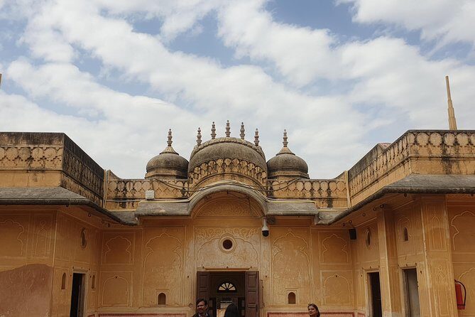 Jaipur: Half day tour of Amer Fort & Nahargarh Fort by Car - Nahargarh Fort: Stepwell, Sheeshmahal, and a View That Earns the Climb