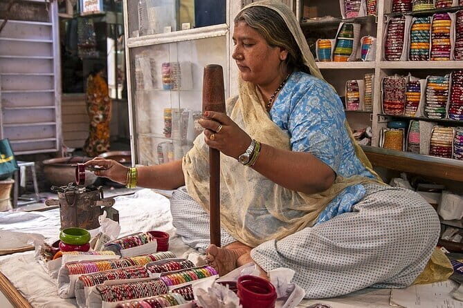 Jaipur Heritage and Old Market Shopping Tour - Tripolia Bazar and royal tomb architecture