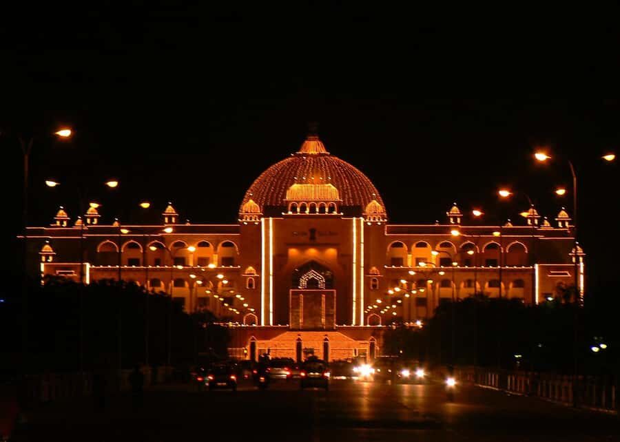 Jaipur: Heritage Evening Tour with Monkey Temple Sunset - Hawa Mahal at Night and the Flower Market Pause