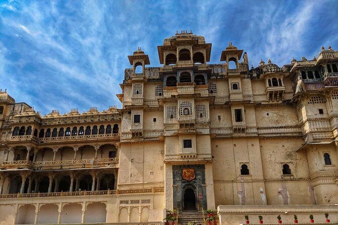Jaipur Jodhpur Udaipur in 06 Days - A smooth start in Jaipur: airport meet and heritage-hotel comfort