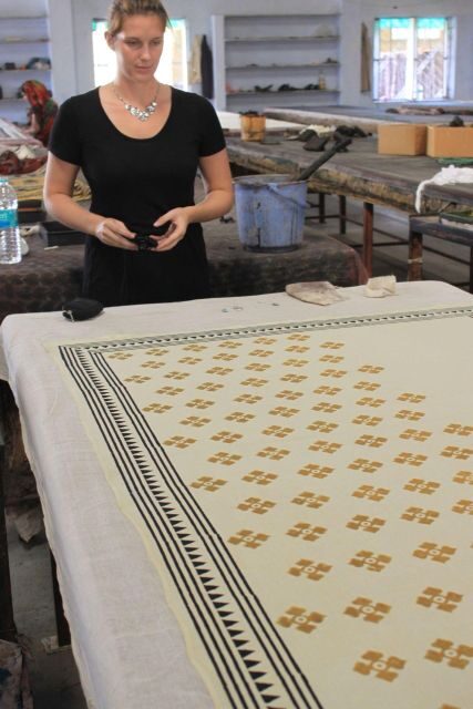 Jaipur: local workshop tour (Handblock printing) - What Makes Jaipur Handblock Printing So Much More Than a Demo