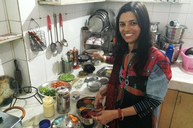 Jaipur Market Tour & Vegetarian Rajasthani Home Cooking Class - Key highlights you’ll care about