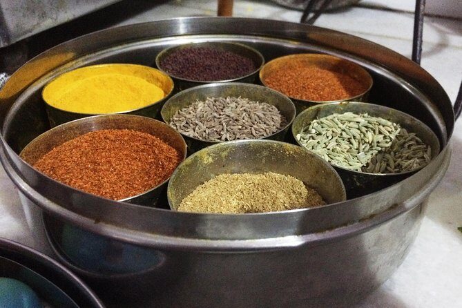 Jaipur Market Tour & Vegetarian Rajasthani Home Cooking Class - Meeting Point at Crystal Mall and How the Day Really Starts