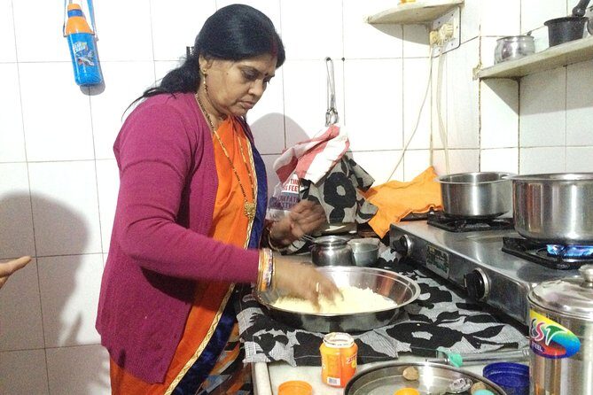 Jaipur Market Tour & Vegetarian Rajasthani Home Cooking Class - Lunch or Dinner Choice: How to Pick the Right Time Slot