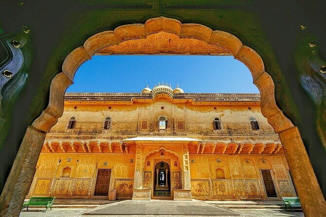Jaipur Nahargarh Fort Sunrise or Sunset Tour with Flower Market - Guide impact: Dilshad’s details and Raees’s energy