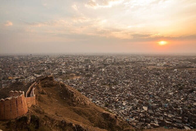 Jaipur Nahargarh Fort Sunrise or Sunset Tour with Flower Market - Flower market and vegetable market: fast, colorful, and real
