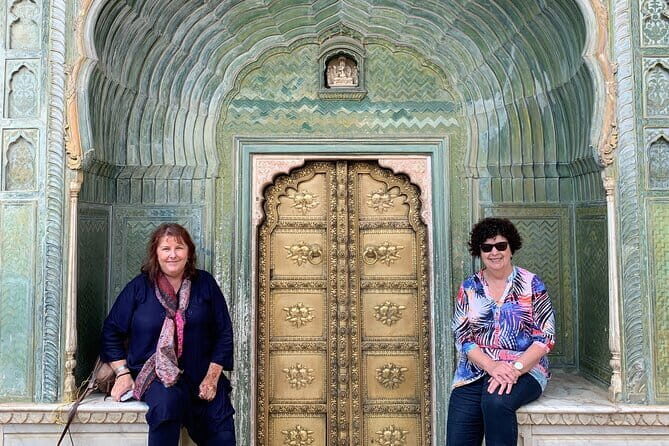 Jaipur Nahargarh Fort Sunset and Night City Tour - Pink City lanes and Albert Hall Museum: where the night becomes more than monuments
