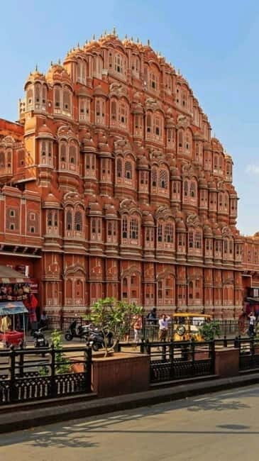 Jaipur: Night Open Jeep Safari with City Lights & Palaces - Riding in a private open jeep: comfort, viewing, and the real-world tradeoffs