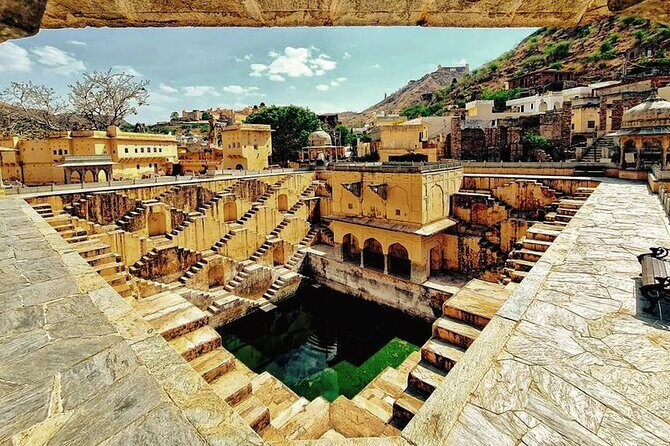 Jaipur No Shopping Guided Sightseeing Tour with Heritage Walk - Meet-up point, how the day flows, and what to expect