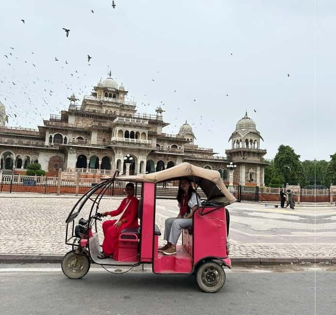 Jaipur Private City Tour with a Women-Driven E-Rickshaw Ride - City Palace: museum calm after the Pink City landmark shot