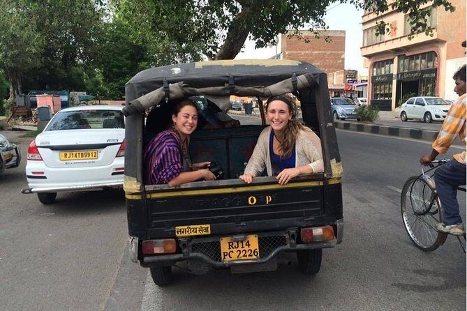 Jaipur: Private Day Trip by Tuk-Tuk & Guide with Pick-Up & Drop - Hawa Mahal (Palace of Winds): photo stop only, timed for 30 minutes