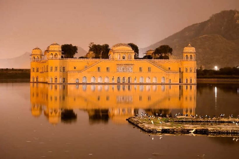 Jaipur: Private Evening Tour with Monkey Temple Sunset - Your private car (or tuk-tuk) and why it matters in Jaipur