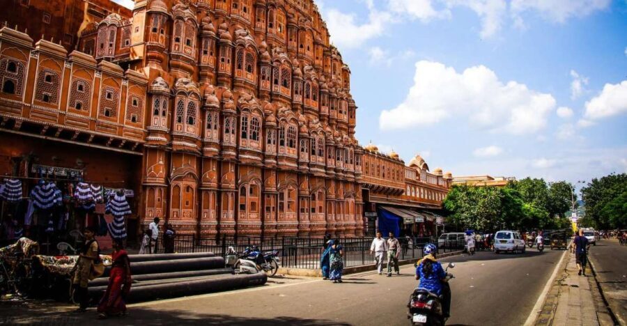 Jaipur: Private Full-Day City Tour by Tuk-Tuk or Car - Key things to love about this Jaipur tour