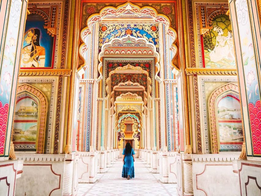 Jaipur: Private Instagram Tour of Top Photography Spots - Patrika Gate in Morning Light: Color Corridors for Candid Portraits