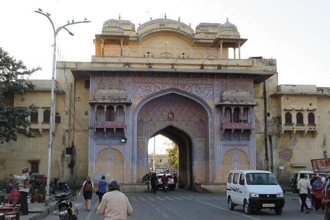 Jaipur Private Sightseeing Full Day Tour By Car and TukTuk - Stop 4: Panna Meena ka Kund, Jaipur’s Geometric Stepwell