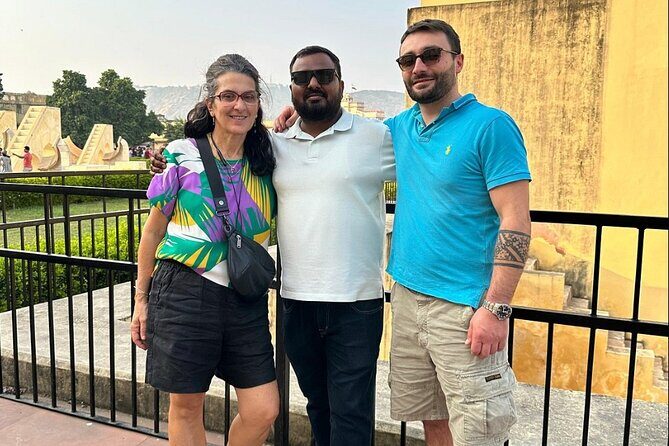 Jaipur Rickshaw Tour Jantar Mantar City Palace - Hawa Mahal: 953 jharokhas and the idea of watching from behind