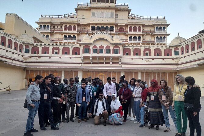 Jaipur Rickshaw Tour Jantar Mantar City Palace - Jantar Mantar: Shadows, instruments, and time told with stone