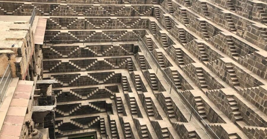 Jaipur: Same-Day Bhangarh Fort & Chand Baori Stepwell Tour - Bhangarh Fort: temples, palace pond, and a real sense of abandonment