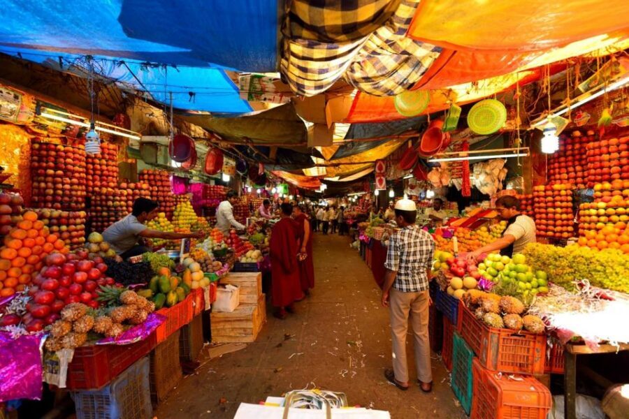 Jaipur Sightseeing by Tuk-Tuk: Temples, Palaces & Markets - City Palace and Jantar Mantar: Power and Science in One Long Day