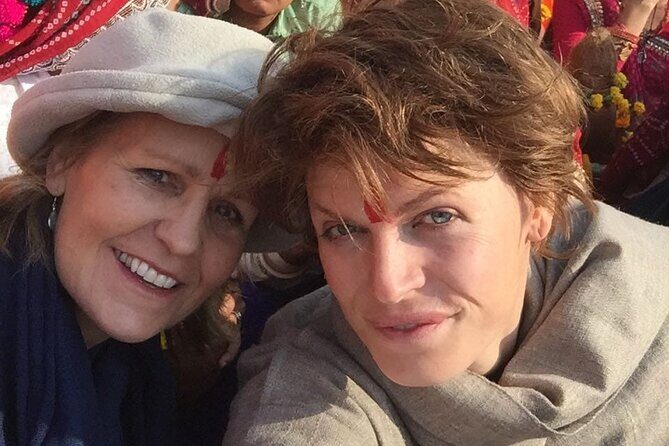 Jaipur Sunrise Tour with Morning Flower Market Walk - Stop 4: Royal Gaitor Tumbas and Its Hindu-Mughal Blend