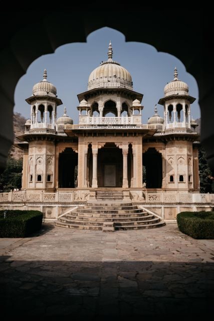 Jaipur: Temple Tour - Pink City Shopping: Flowers, Photos, and Real-Life Jaipur