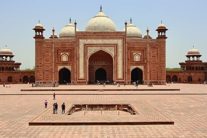 Jaipur to Agra Day Trip with Fatehpur Sikri and Abhaneri - Fatehpur Sikri: Indo-Islamic Mughal Architecture in One UNESCO Visit