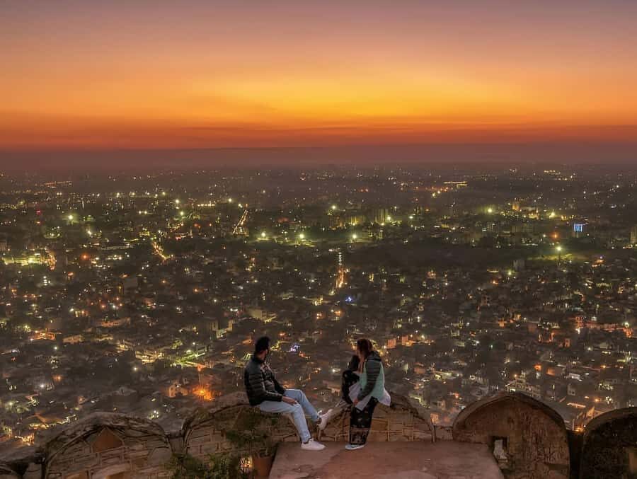Jaipur: Tour with Nahargarh Sunrise or Monkey Temple Sunset - Important: what you can see from inside vs outside after dark